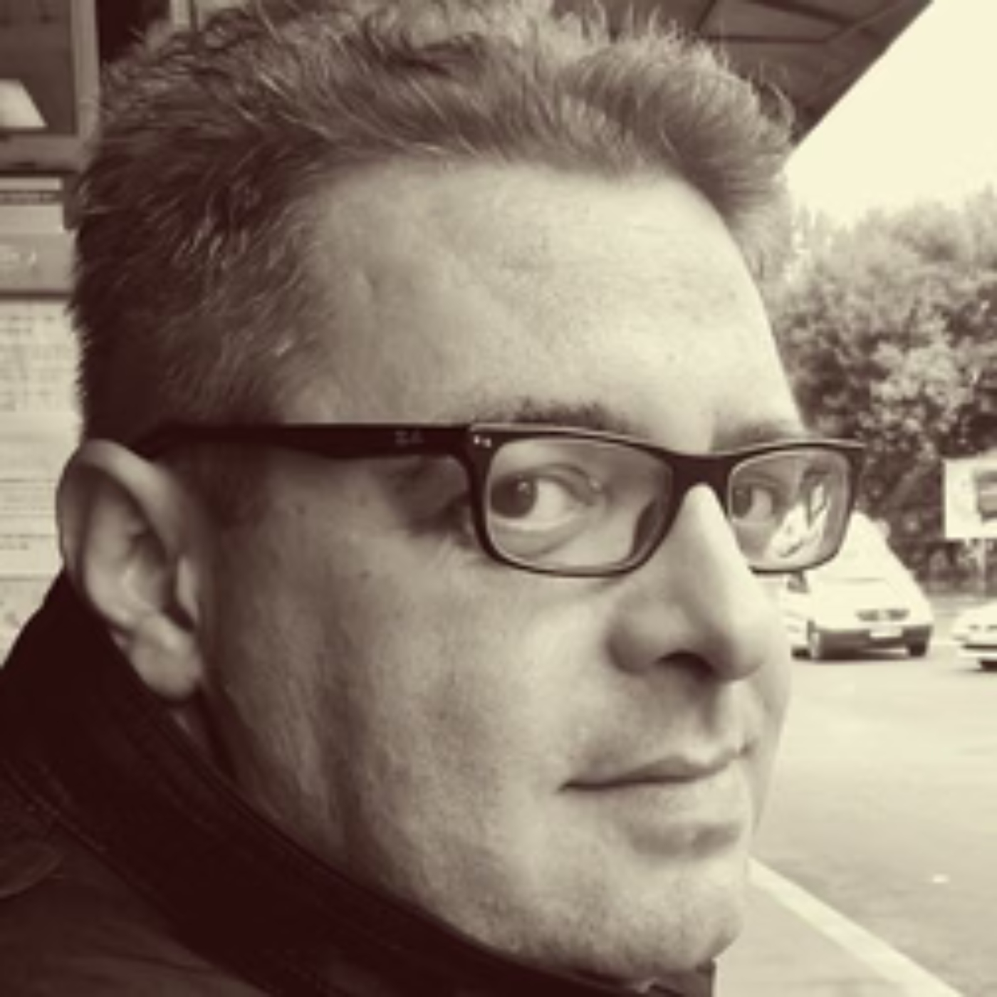 A murit Patrick André de Hillerin, jurnalistul care a scris pentru Cațavencu încă din anii ’90 Avea doar 52 de ani